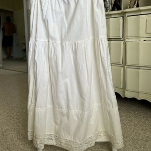 White cotton peasant skirt by Laura Urbinati size 42 , US 6